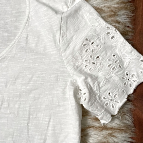 Chicos lace sleeve slub V neck tee - Picture 4 of 8
